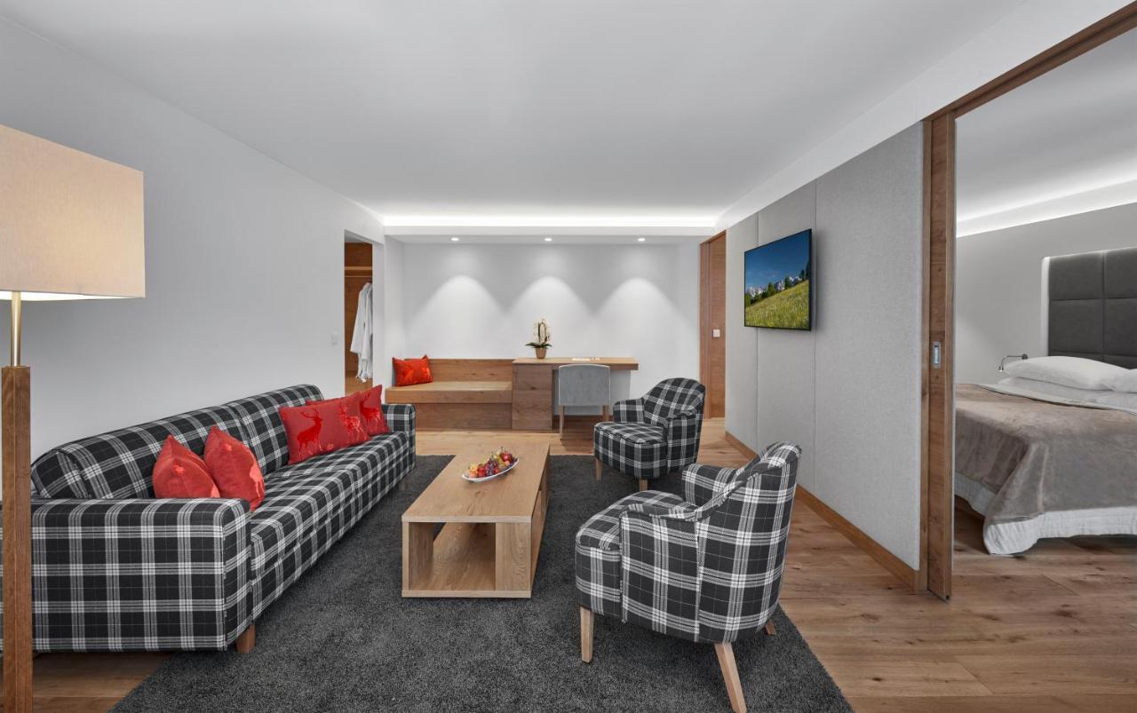 Schwarzer Adler Kitzbuehel - Adults Only Hotel Exterior photo