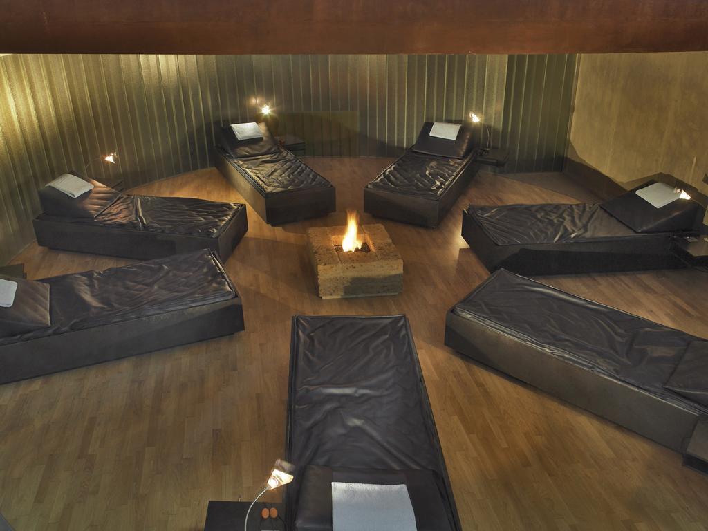 Schwarzer Adler Kitzbuehel - Adults Only Hotel Exterior photo